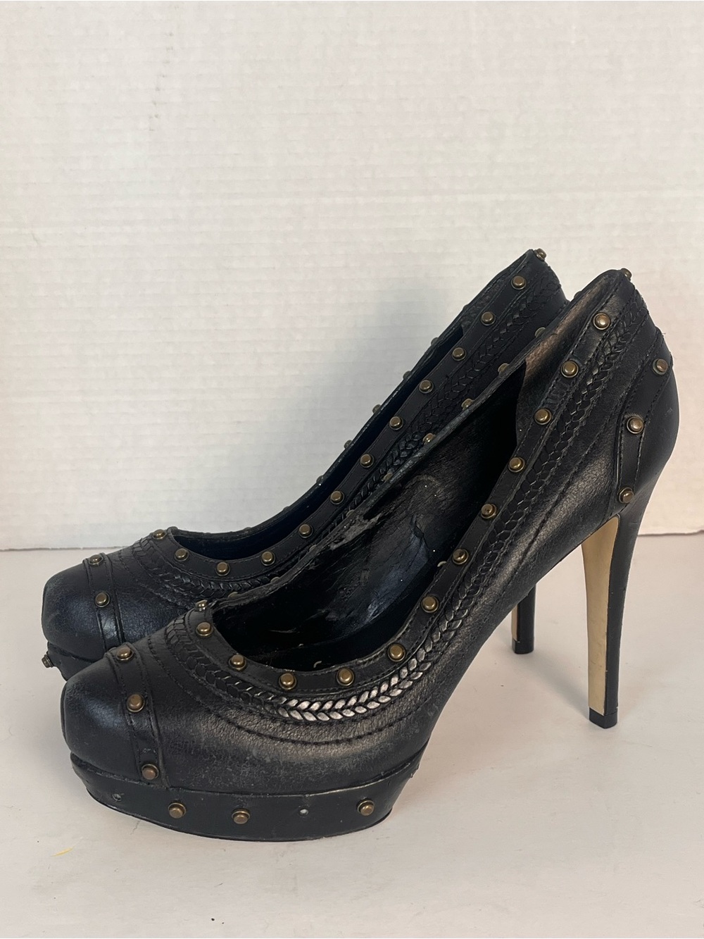 BCBG MAXAZRIA Black Studded Leather Stiletto Heels Size 8.5 Platform Gothic